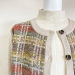 小さいサイズのシニアファッション秋のプレゼントギフトにおすすめのオシャレなコーディネート例70代80代90代高齢者向け婦人服日本製のカーディガンとトップス